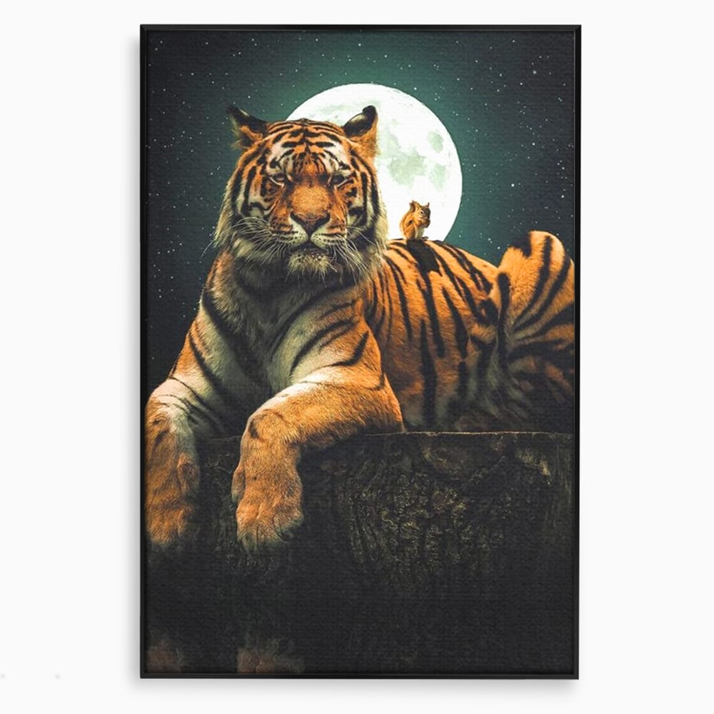 Tablou canvas cu tablou canvas cu tigru si veverita, in rama de aluminiu negru